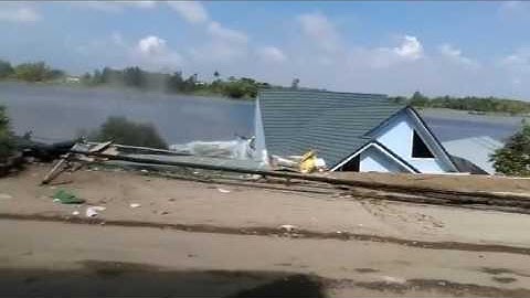 Tin nóng : Sạt lở kinh hoàng bờ sông Vàm Nao , Chợ Mới , An Giang