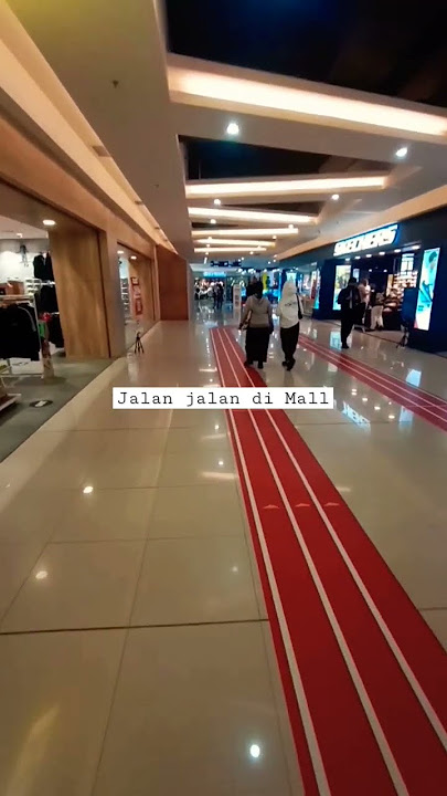 Jalan jalan di mall #short #shorts #trending