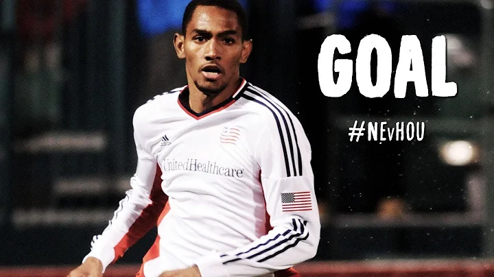 GOAL: Jerry Bengtson catches Hall out of goal | | ...