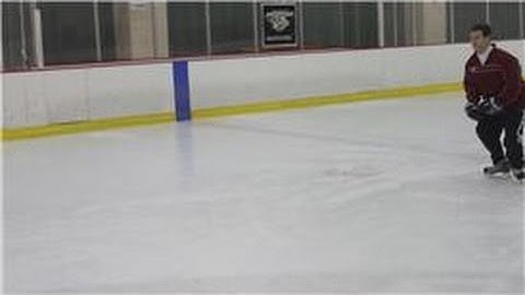 Ice Skating : Forward Swizzles in Ice Skating