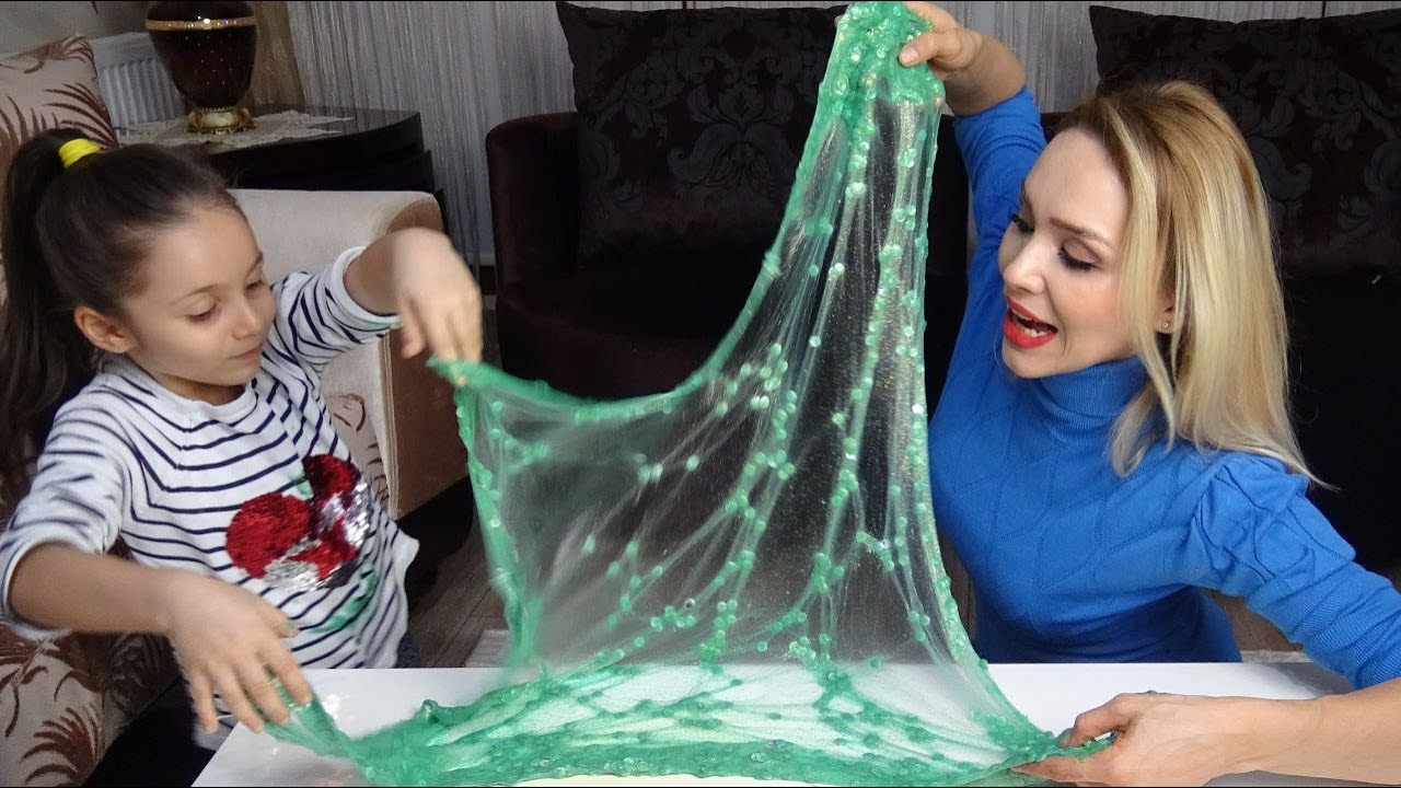 ANNEMLE 8 RENK SLİME CHALLENGE EN GÜZELİNİ KİM YAPACAK | Funny Kids Video