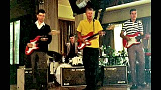 Video thumbnail of "The Strangers - Kolme Kitaraa (1963)"