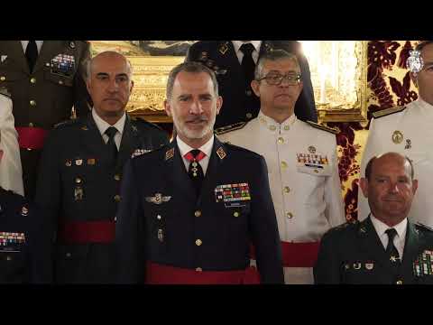 S.M. el Rey recibe en audiencia militar a un grupo de generales de Brigada y Contralmirante