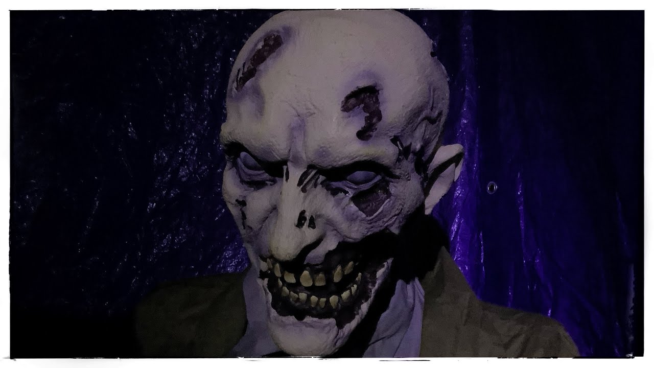 Walls Go Up, Creeps Move In... | The Insomnia Haunt Build 2019 | Part 4