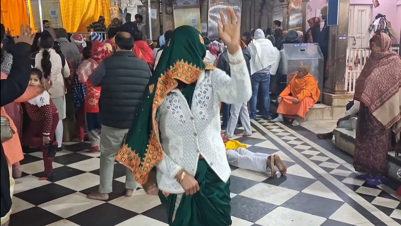 राधा नाम का आनंदमय कीर्तन 