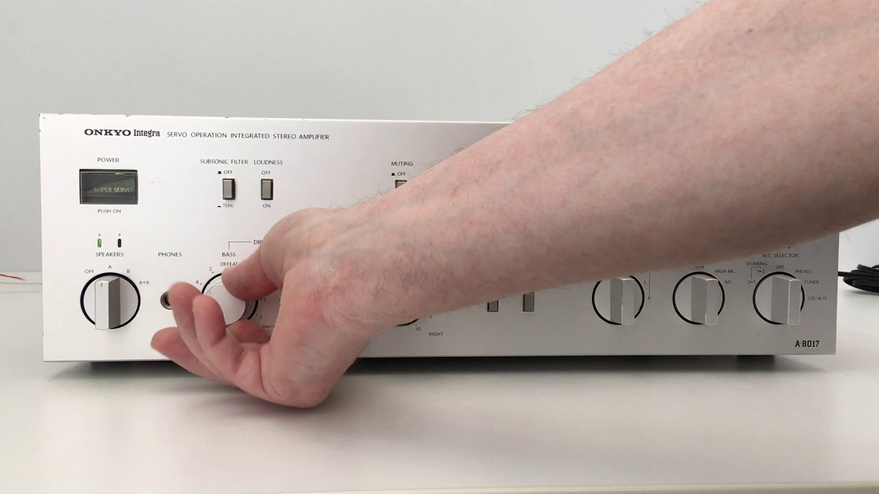 Onkyo Integra A-8017 Amplifier (1983) - Demo 1 - YouTube
