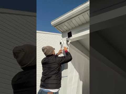 Solar Powered Security Cam: Capture Every Moment Day or Night  aosu SolarCam D1 Max