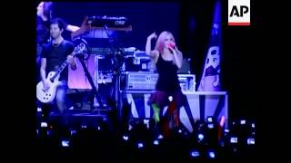 Raw Video: Avril Lavigne rocks Hong Kong crowd - YouTube