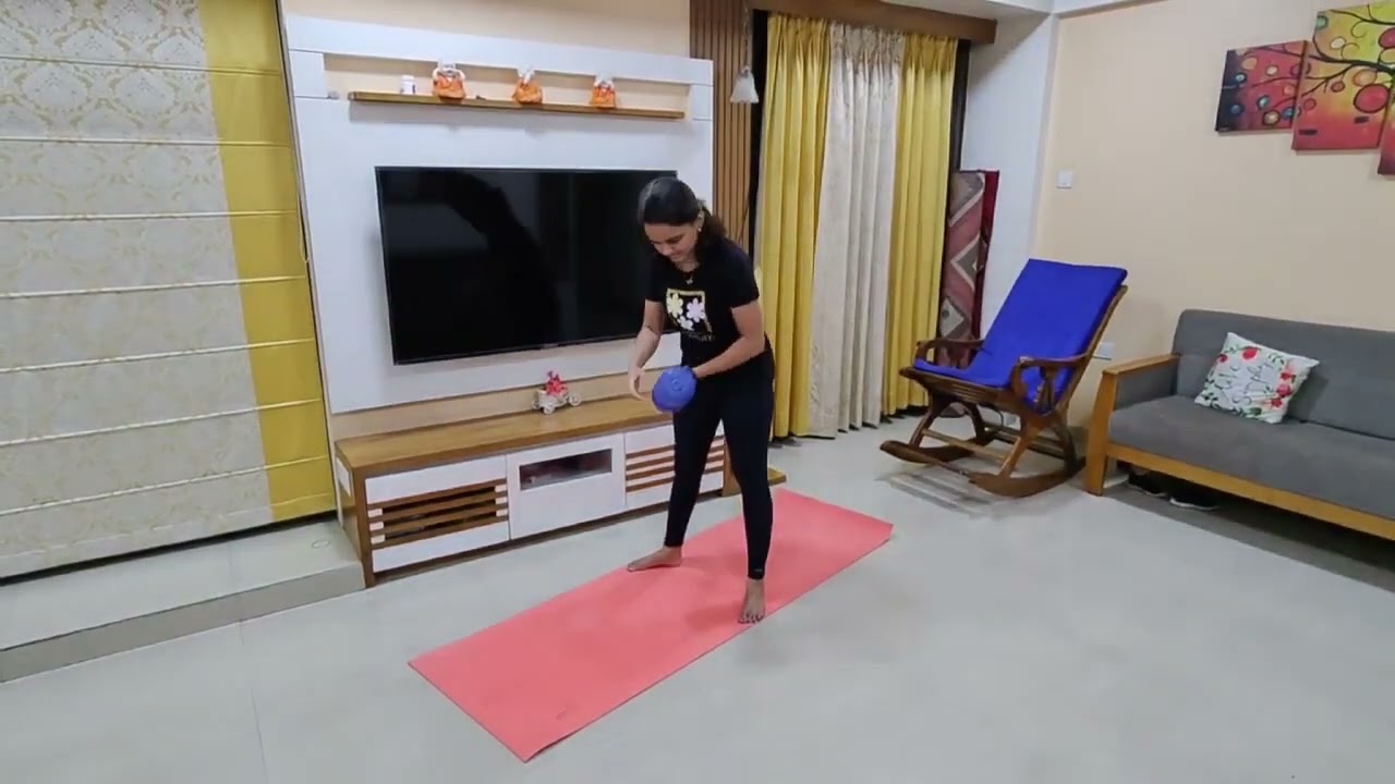 1-Minute Bent Over Dumbbell Pass Challenge 💪🔥 | Core & Shoulder Stability Test