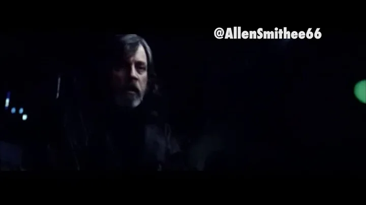 Luke and R2D2 reunite in The Last Jedi