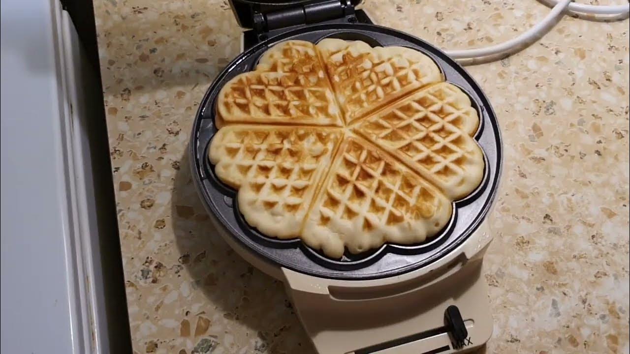 Приготовление венских вафель в отличной вафельнице KitFort KT-1624. # ...