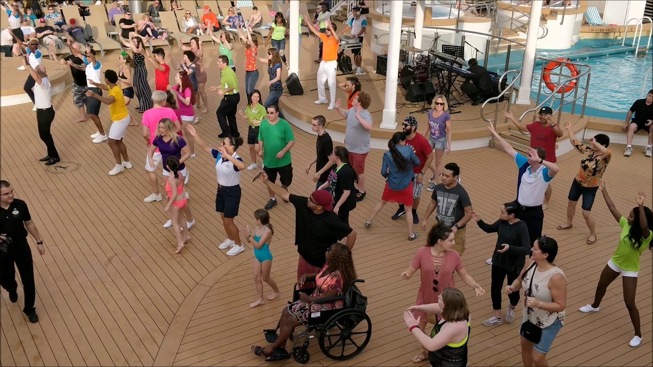 Norwegian Jade - Sail Away Party