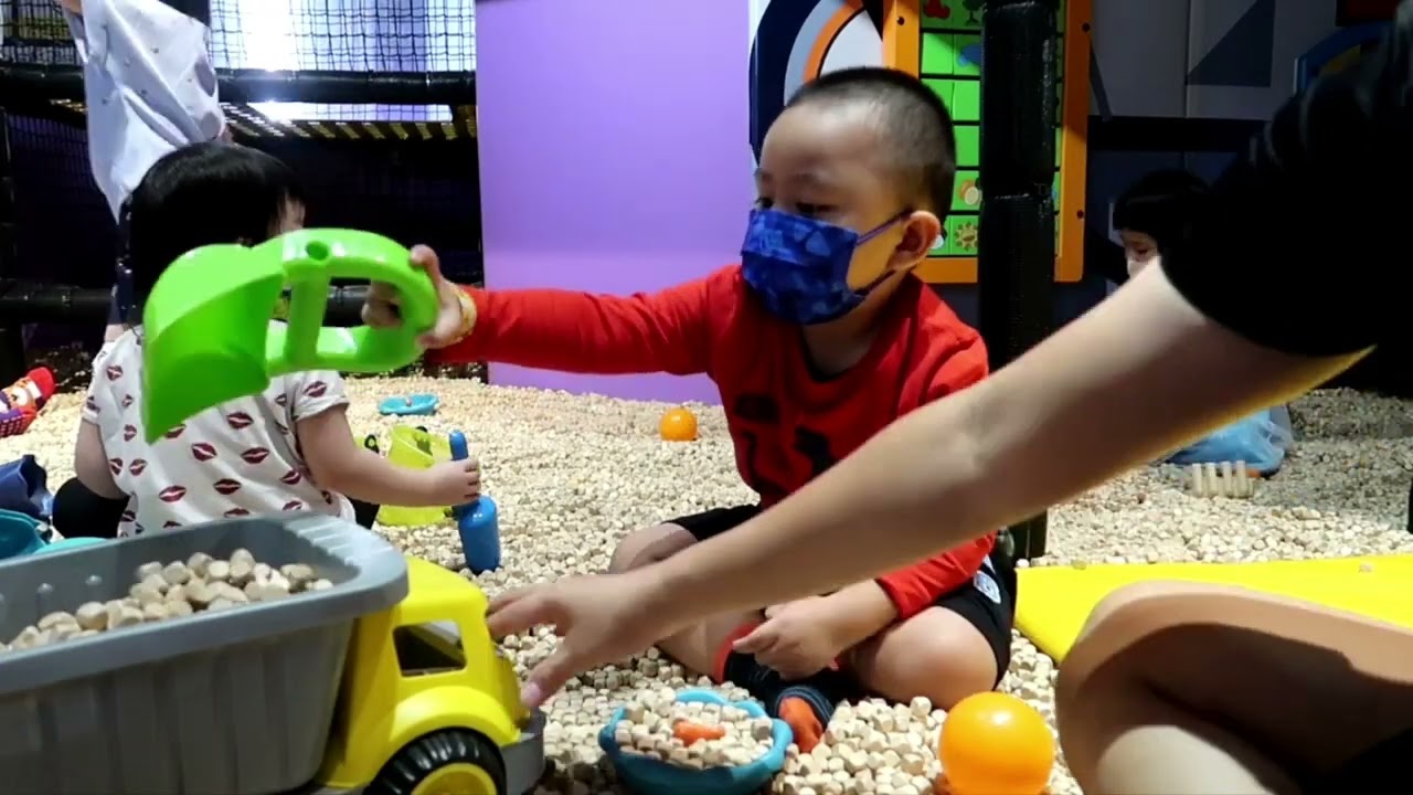 Kiztopia @ Jurong Point (indoor playground)