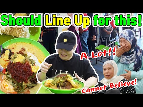 Malaysian Breakfast - Long Queue from Early Morning for Original Lontong!