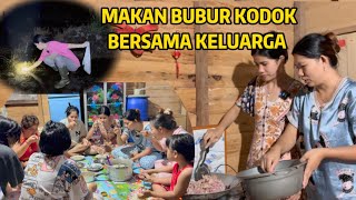 Download lagu CATCH FROGS IN A GROUPS AND COOK THEM INTO FROZEN PORRIDGE