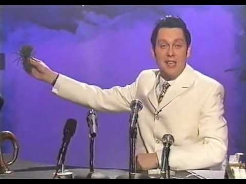 Vic Reeves Big Night Out - PILOT Part 2 of 4 : Man...