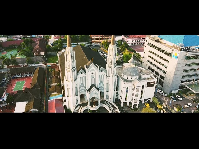 footage drone katedral santa maria penolong abadi samarinda class=