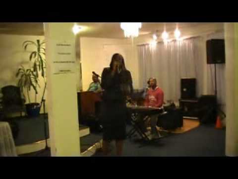 Evangelist Dayle Jones preaching in Richmond, Cali...
