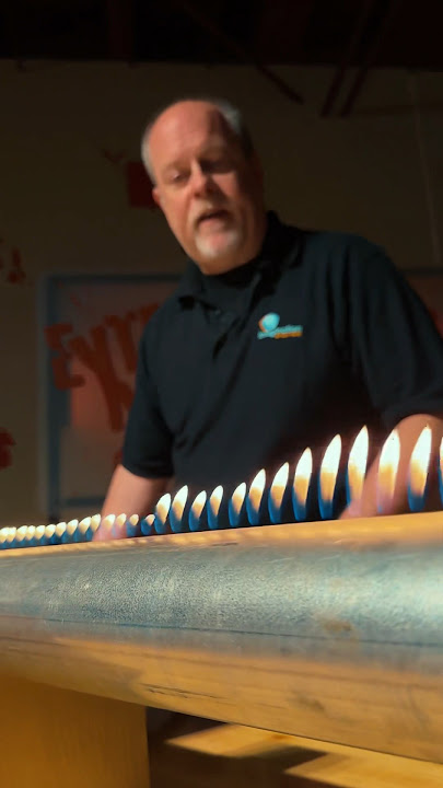 The sound waves control the flame🔥 #physics #science #chemistry