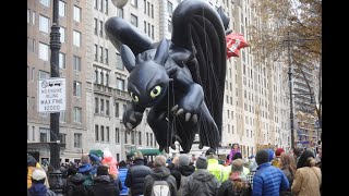 Macy's Parade Balloons: Toothless