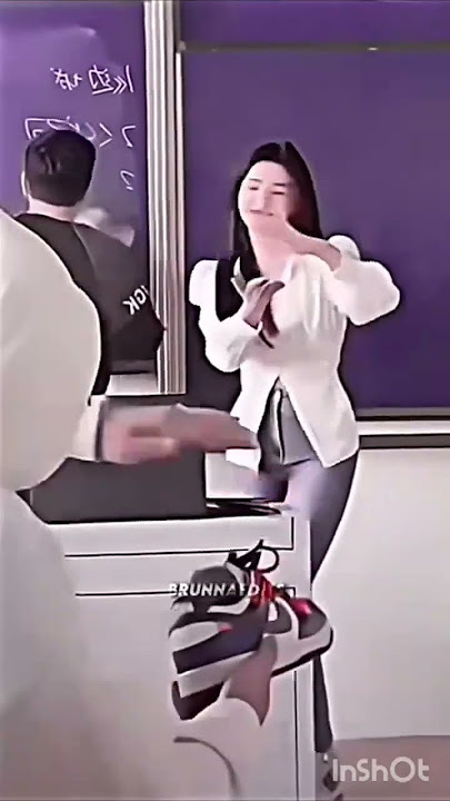 #China's college teacher dance#