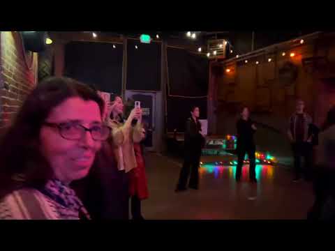 We dance a Freylekh