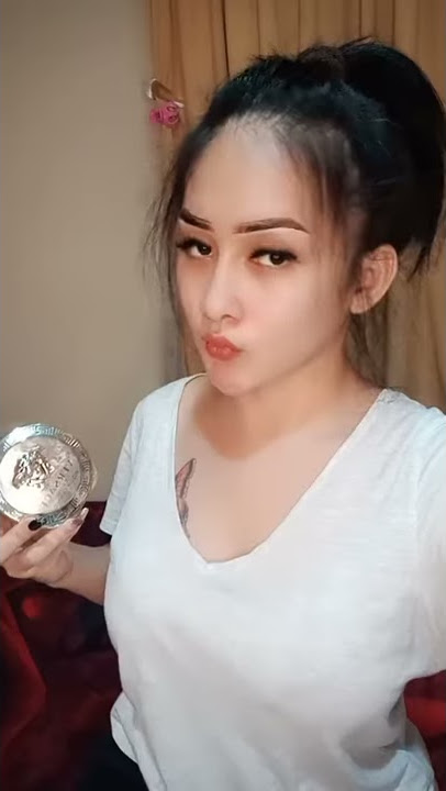 ekspresi minyak wangi abis