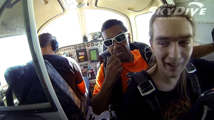Brandon Eavey's Tandem skydive!