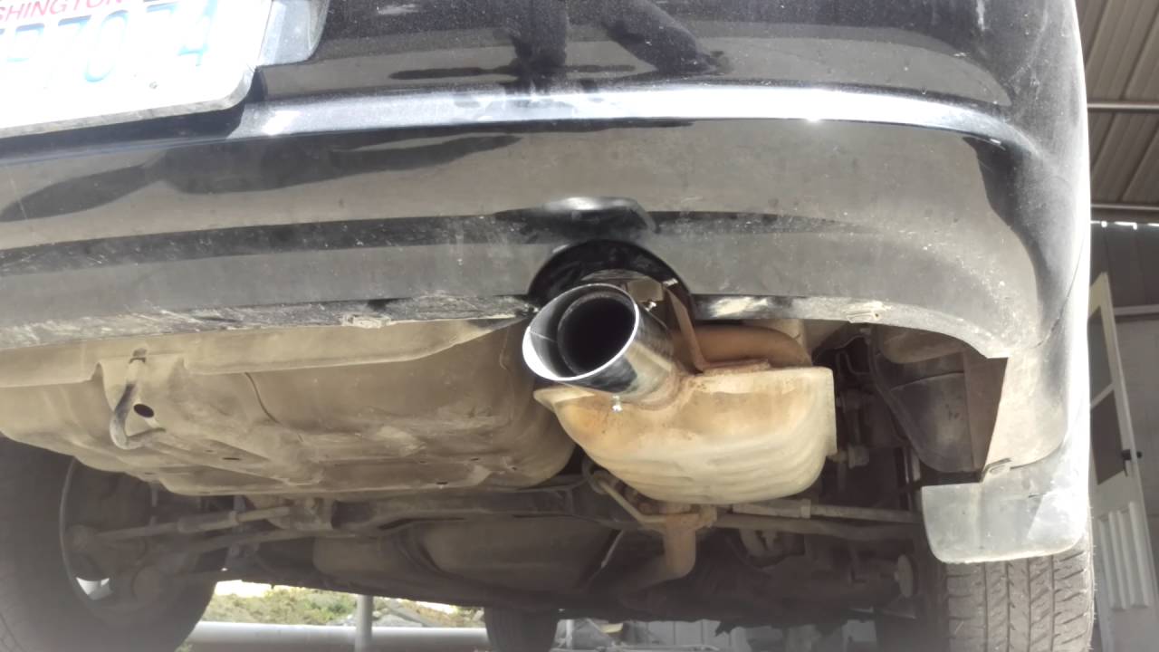 2003 Kia Spectra GSX Ricey Exhaust Tip - YouTube
