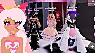 Play Dress to Impress: featuring my sister and my dad!