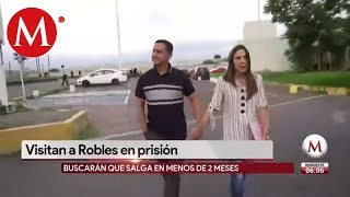 Mariana Moguel hiija de Rosario Robles la visita en penal de Santa Martha