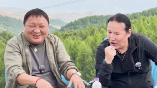 картинка: Хурд хамтлагийн анхны нэр нь Охидын золбоо байсан.