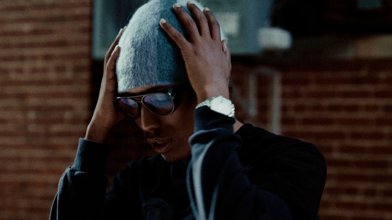 Watch So La Lune - SOLO (Clip officiel) on YouTube Watch So La Lune - SOLO (Clip officiel) on YouTube