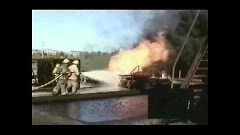 F-500 EA Fighting a Three-Dimensional Flowing Gasoline Fire