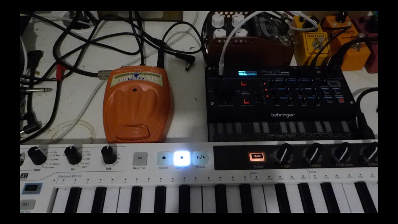 Behringer Pro VS Mini & Danelectro Cool Cat Fuzz - YouTube