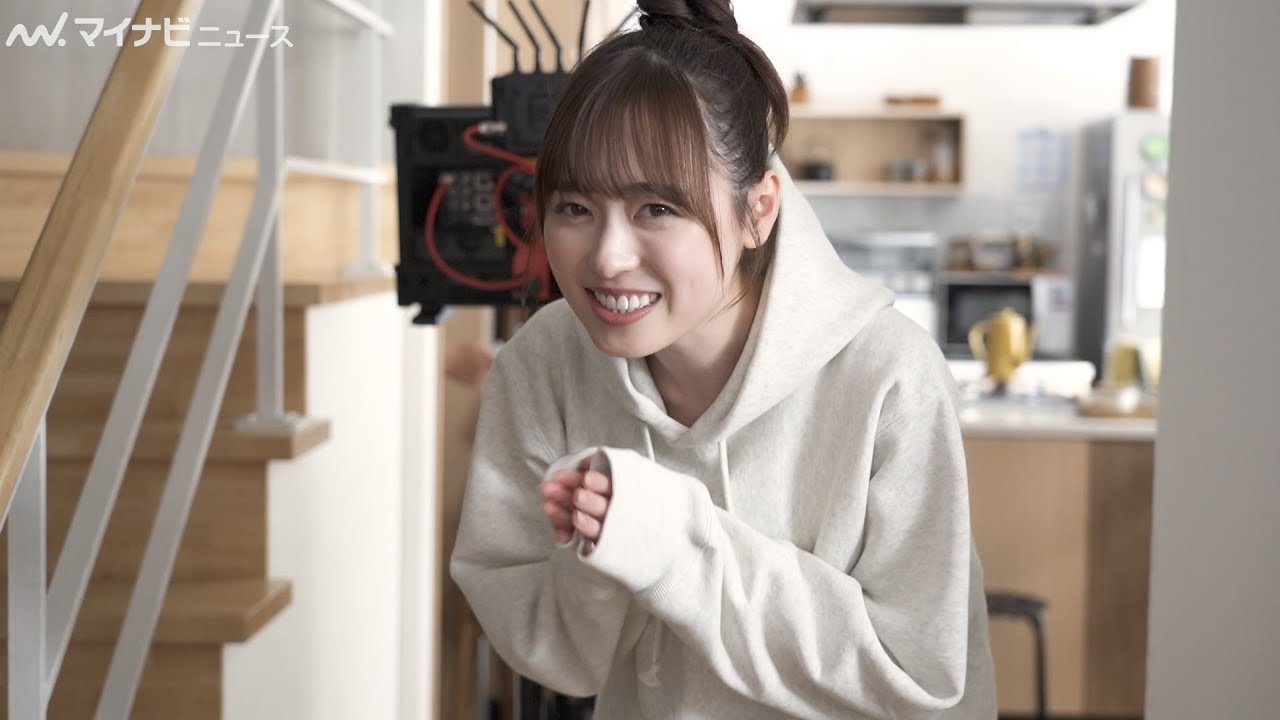 美品 福原遥 × mame コラボ パーカー サイズXL harumame 福原遥、大きめパーカーの“萌え袖”が可愛い！健康のため腸活中である