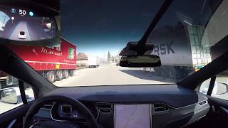 Tesla Autopilot - 2018.10.4 - (Almost) No Road Markings