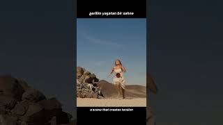 Kadın Peşindeki Adamlardan Kaçıyor