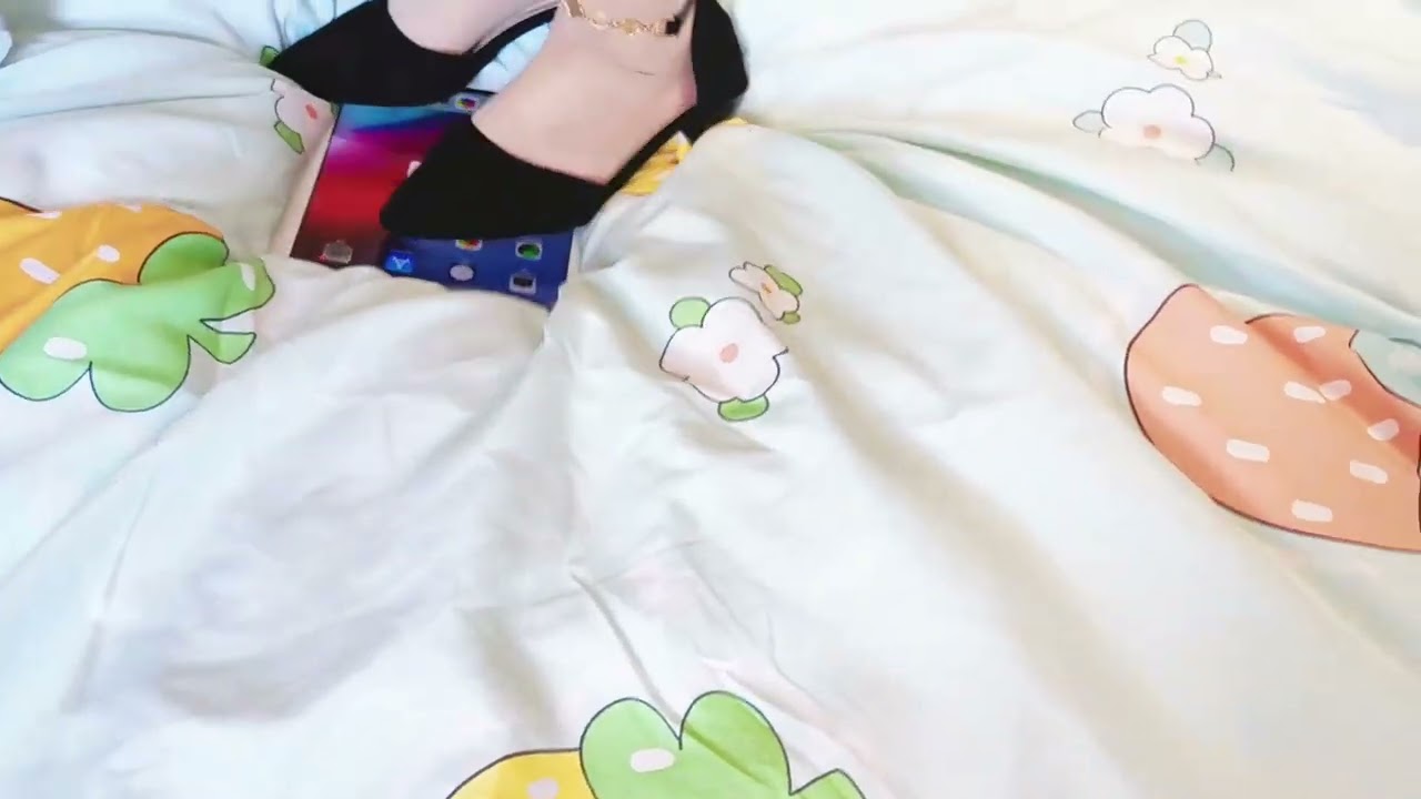 stocking feet and heels crush ipad