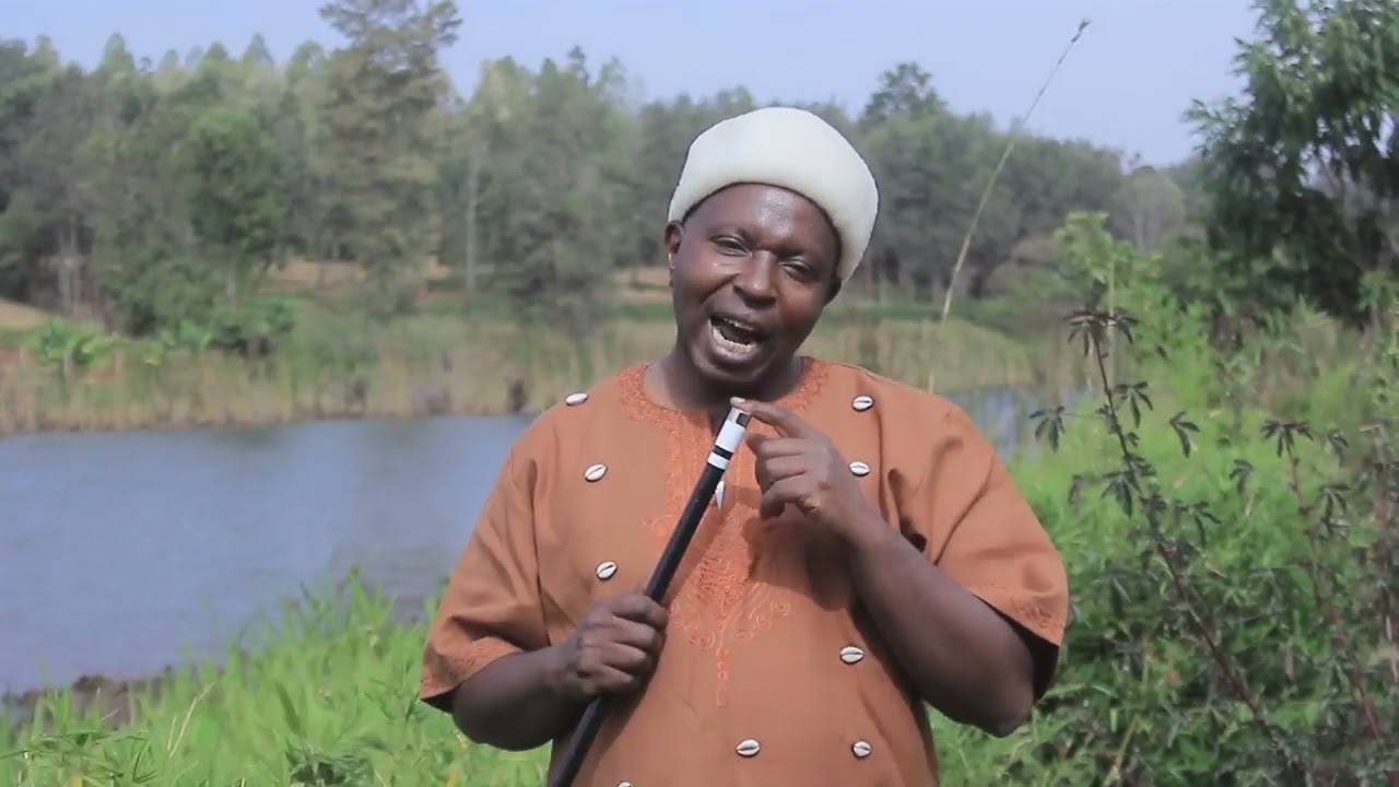 MUIRITU URIA MUNYINYI NO ARACACIRIO MBERE YA URIA MUKURU Gitau Wa Nganga Wa Mathu