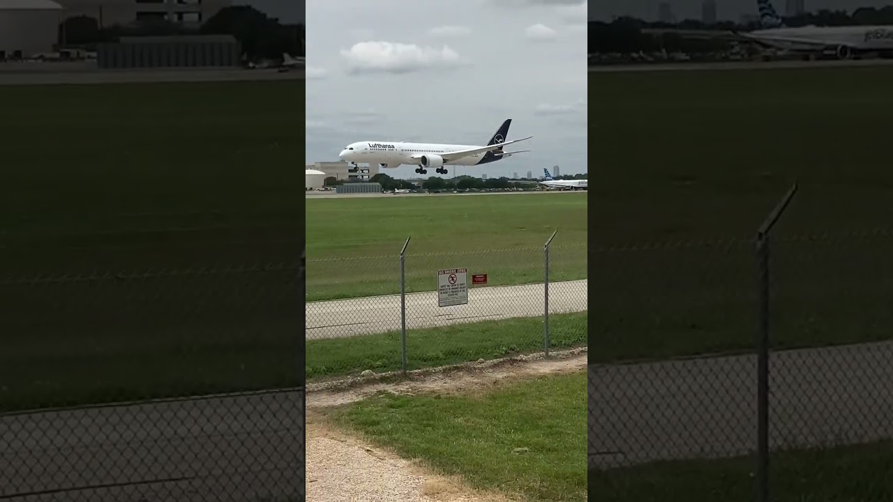 Lufthansa B787-9 D-ABPC landing at Austin TX