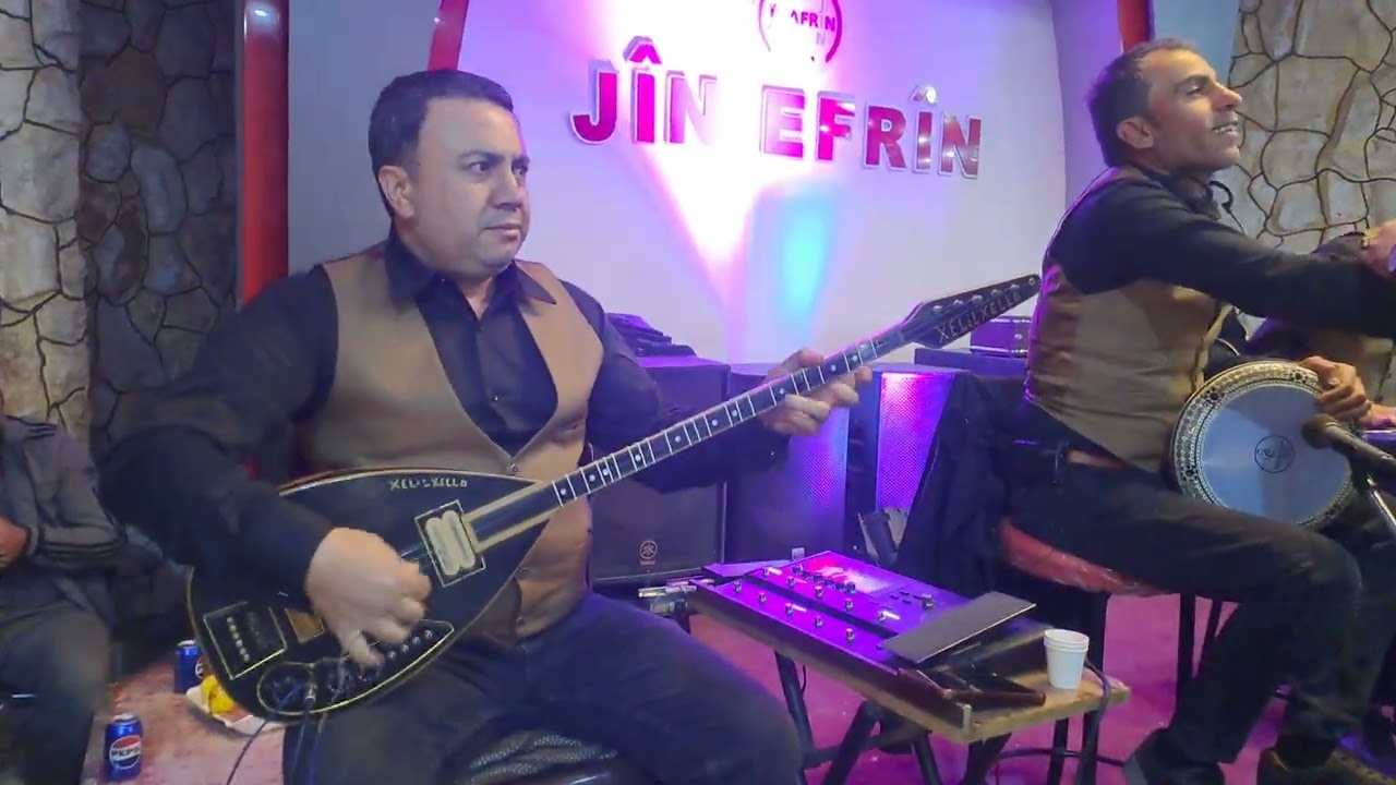 اسطورة الفن العفريني كروب اواز عازف البزق خليل خلو #اشتراك #لايك_اشتراك 