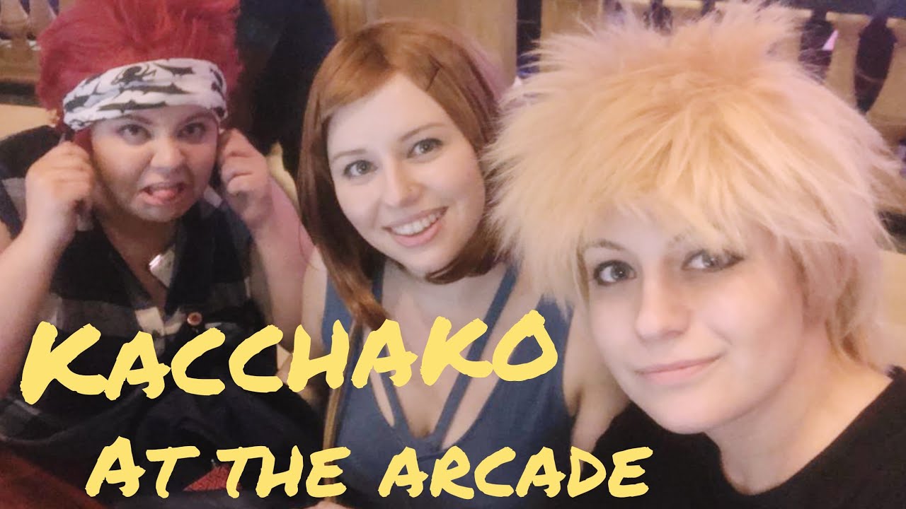 Kacchako at the arcade - AKA Bakugou still needs help