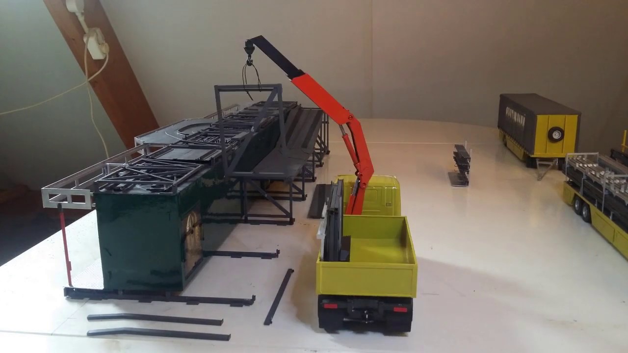 Geisterbahn model - transport and build up