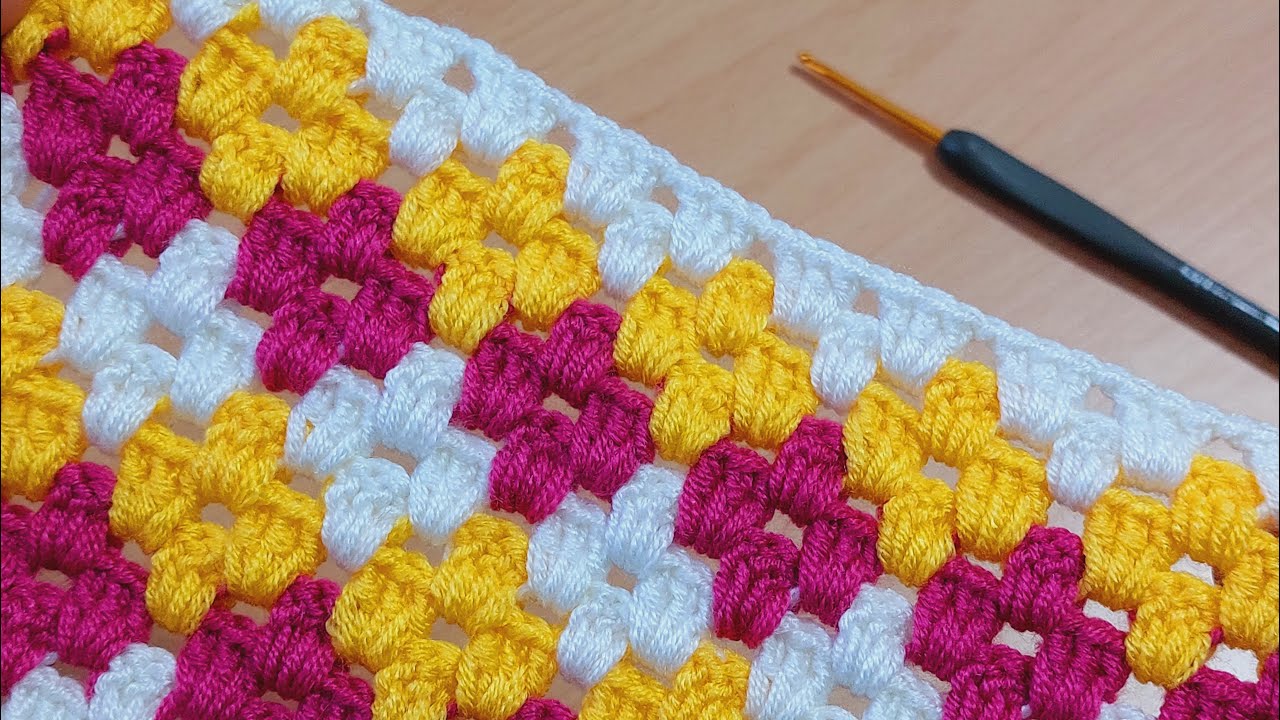 You'll love the super easy crochet knit./ Çok kolay tığ işi örgüye bayılacaksınız.