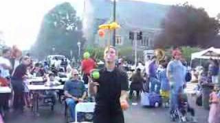 Juggle 5 balls and frisbee