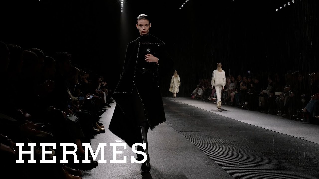 ⁣Hermès women's fall-winter 2024 live show