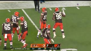 Joe Burrow gets rocked by Sheldon Richardson 😱