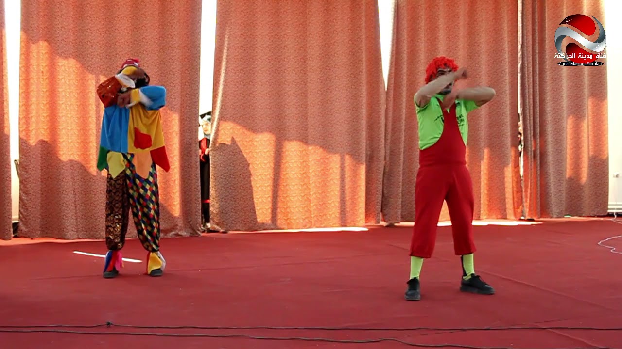 تكريم التلاميذ النجباء لمتوسطة سعيدي الجمعي عين البيضاء بمناسبة إحياء يوم العلم 16 أفريل