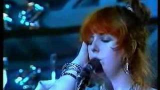 Mike Oldfield - Montreux 1981 - Tubular Bells part 1b - YouTube